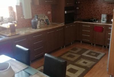 Casă cu 12 camere cu Teren 400 Mp în Micro 17 - 7