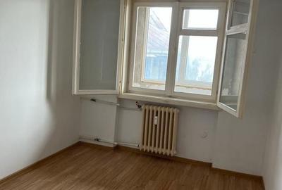 Garsonieră decomandată în Central - 5