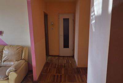 Apartament cu 3 camere semidecomandat, mobilat în Central - 4