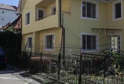 Casă cu 6 camere în Ștefan cel Mare - 6