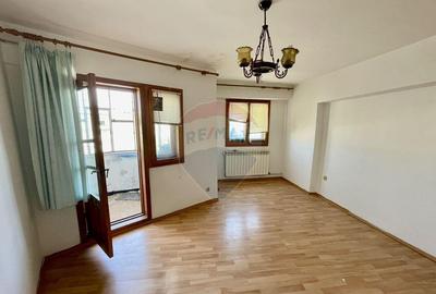 Apartament cu 3 camere de vanzare in zona Brailei - 8