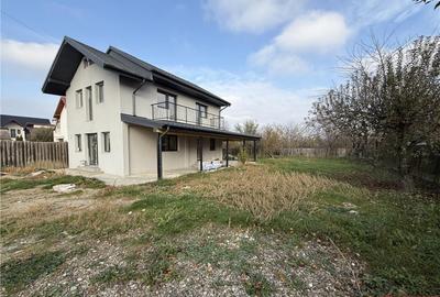 Vila la cheie- Magura Crihan- 1000 mp teren! - 1