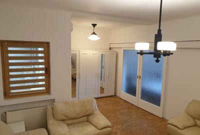 Apartament cu 2 camere, mobilat în Universitate - 3