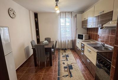 Apartament cu 3 camere decomandat în Tudor - 1