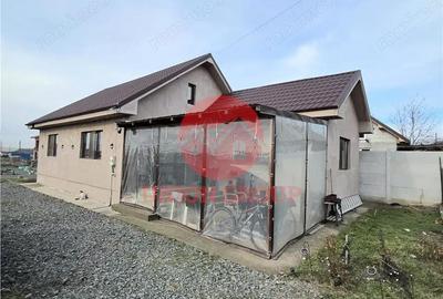 Casă cu 4 camere cu Teren 690 Mp în Corbu - 3