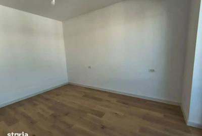 Apartament cu 4 camere decomandat în Central - 18