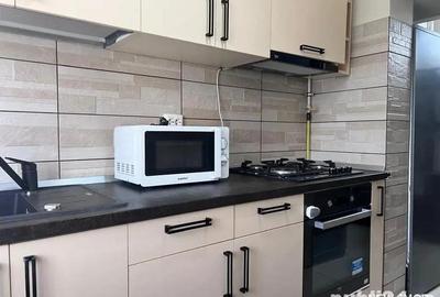 Apartament cu 3 camere semidecomandat în Minerul - 3