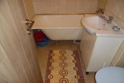 Inchiriez apartament 2 camere in Deva, pe str. Minerului, bloc de caramida, decomandat, etaj 1, - 15