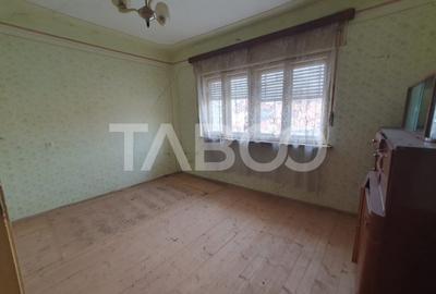 Casa de vanzare in Mandra 140 mp utili curte sura anexe 3 beciuri