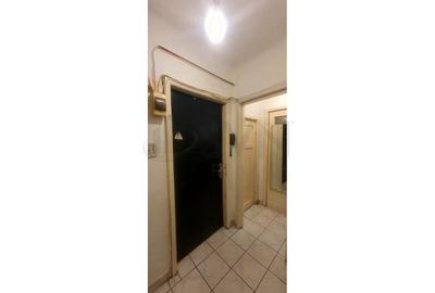 Apartament cu 3 camere decomandat în P-ța Unirii - 17