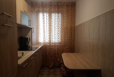 Apartament doua camere, decomandat, mobilat si utilat, sudic, liber, Piata Sud - 12