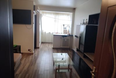 Garsonieră decomandată, mobilată în Dristor - 10