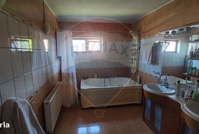 Casă cu 4 camere în Fughiu - 3