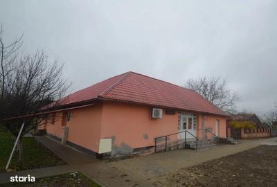 Casă cu 4 camere cu Teren 980 Mp în Pădureni - 2