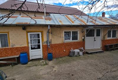 Casa de vanzare  Beciu - - 34