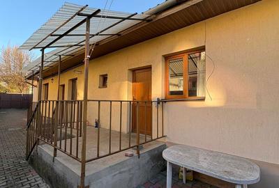 Casă cu 3 camere în 7 Noiembrie - 1