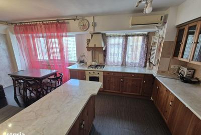 Apartament cu 4 camere semidecomandat în Tei - 1
