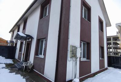 Casă cu 5 camere cu Teren 300 Mp în Mihai Bravu