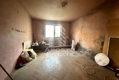 Garsonieră nedecomandată în Buziașului - 1