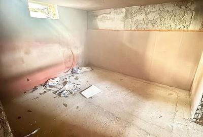 Casă individuală cu 7 camere cu Canalizare în Central - 16