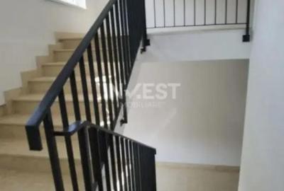 Apartament cu 3 camere decomandat în Frumoasa