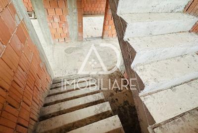 Casă cu 4 camere cu Canalizare în 9 Mai - 6