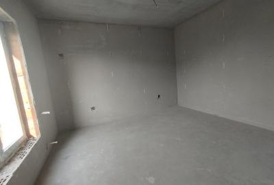 Casă cu 3 camere cu Teren 180 Mp în Central - 10
