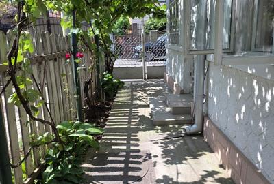 Casă cu 4 camere cu Teren 265 Mp în Central