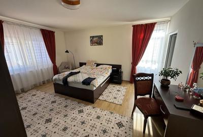 Casă cu 4 camere în Cristian - 2