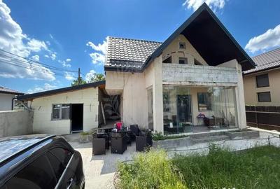 Casă cu 7 camere cu Teren 467 Mp în Crevedia - 2
