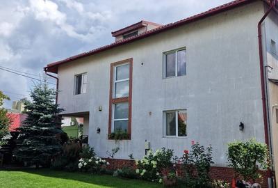 Casă individuală cu 5 camere cu Teren 400 Mp în Dâmbu Pietros - 1