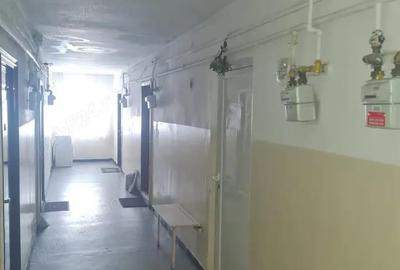 Garsonieră nedecomandată în Central - 1