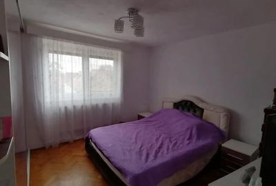 Casă cu 3 camere cu Teren 50 Mp în Central - 9