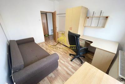 Apartament cu 3 camere semidecomandat, mobilat în Gruia - 2