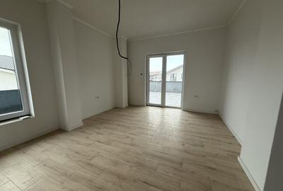 Apartament cu 4 camere decomandat în Giroc - 2