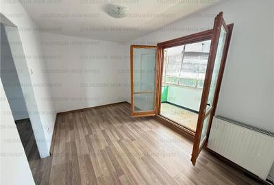 Apartament 3 camere, decomandat - zona Calea Bucuresti - 12