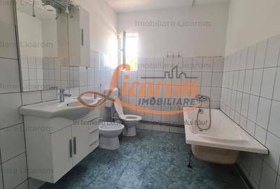 Casă individuală cu 8 camere decomandat cu Canalizare în Cristian - 27