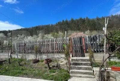 Casă cu Teren 483 Mp în Gilău