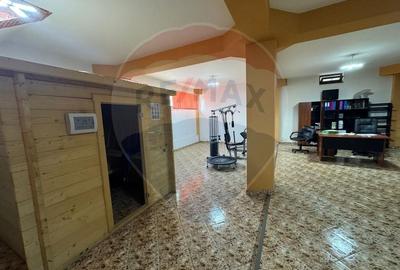 Casa / Vila cu 6 camere de vanzare - 38