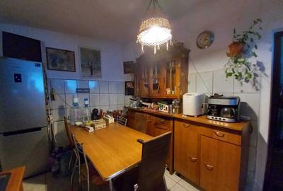 Casă cu 4 camere în Central - 2