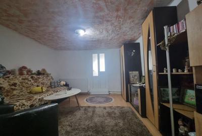 Casă individuală cu 4 camere cu Canalizare în Est - 5