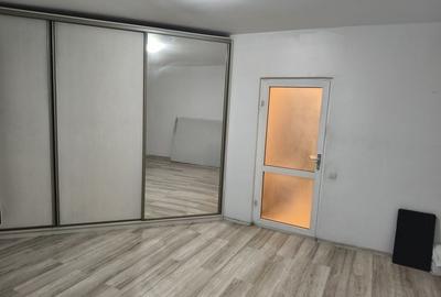 Apartament cu 3 camere decomandat, mobilat în Trocadero - 2
