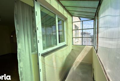 Apartament cu 3 camere semidecomandat în Central - 17
