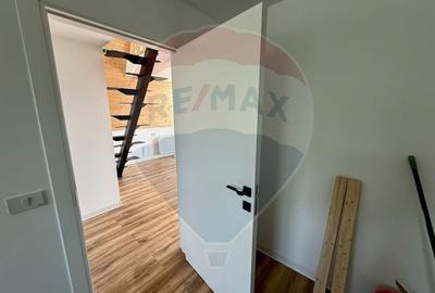 Casă cu 3 camere cu Teren 1850 Mp în Periferie - 14