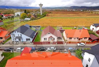 Casă individuală cu 3 camere cu Canalizare în Cristian - 2