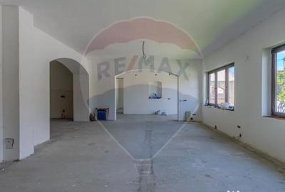 Casă cu 4 camere cu Teren 1642 Mp în Hoghiz - 16