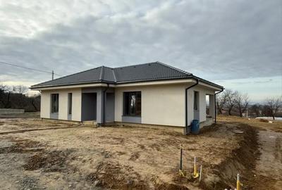 Casă cu 5 camere cu Teren 530 Mp în Satu Nou de Jos - 14