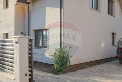 Casa cu 4 camere, de inchiriat in cartierul Tineretului - 2