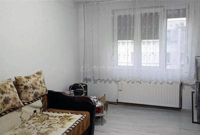 Apartament 3 camere decomandate Moldova Noua - 3