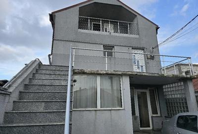 Casă cu Teren 150 Mp în Brătianu - 1